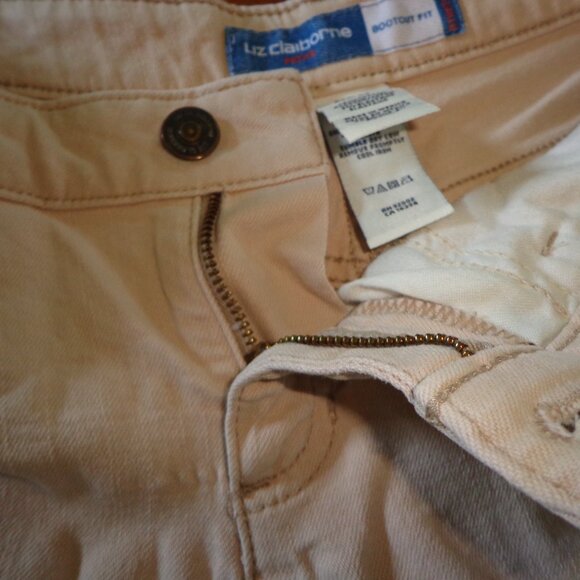 Liz Claiborne Bootcut Fit Pants Petite 2R Light Tan Zip/Button Closure Pockets - Picture 6 of 15